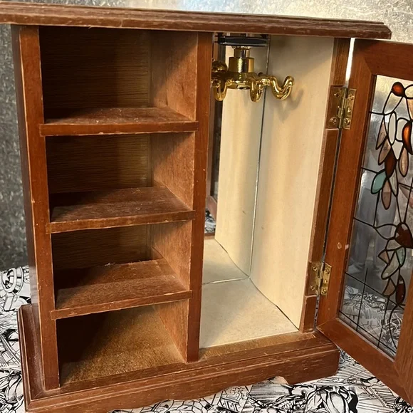 Tiny wooden cabinet for a dollhouse or for jewelry storage - Picture 10 of 10